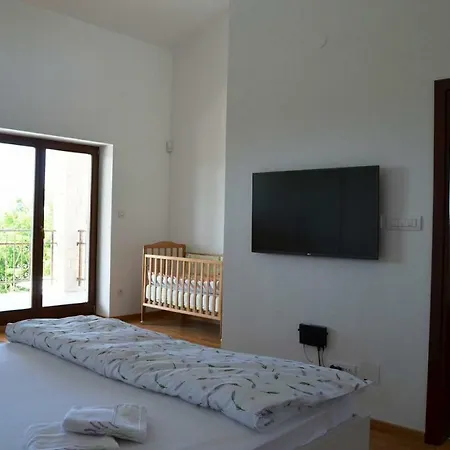 Vila Dubravka With A Beautiful View *